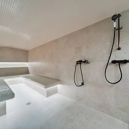 ヴィラ Du Golf サント・マキシム