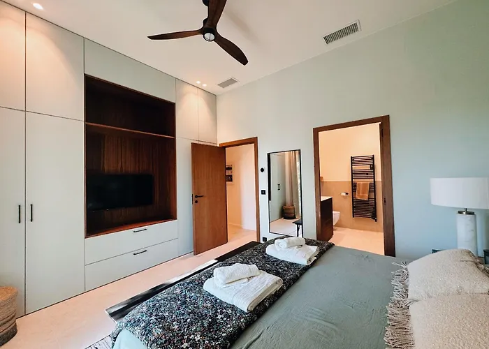 Du Golf Villa