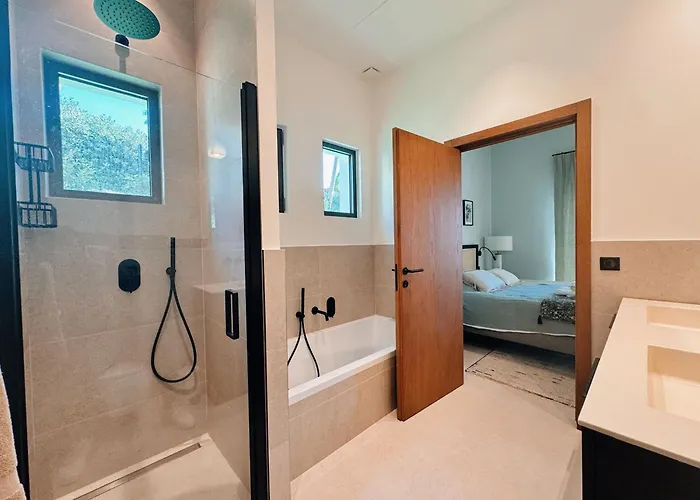 Du Golf Villa *
